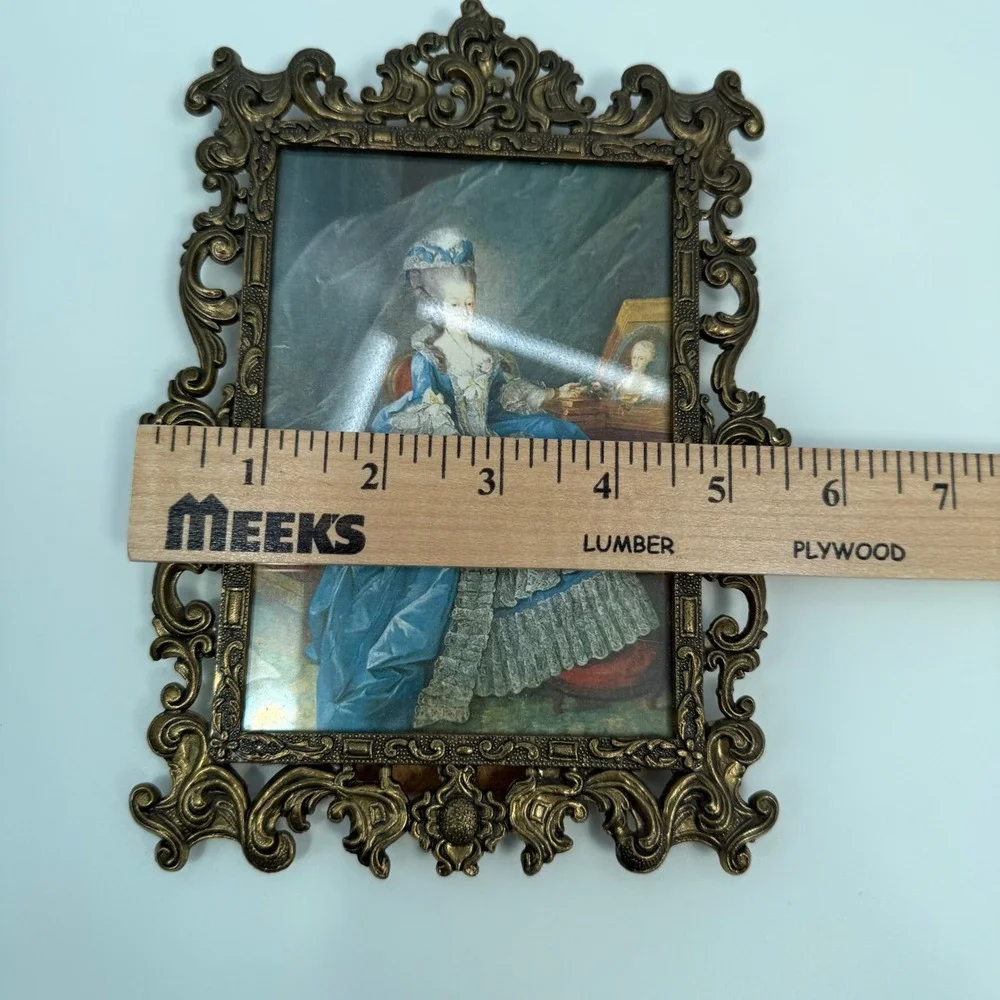Vintage Ornate Brass Mid Century Italian Victorian Rococo Revival Picture Frame